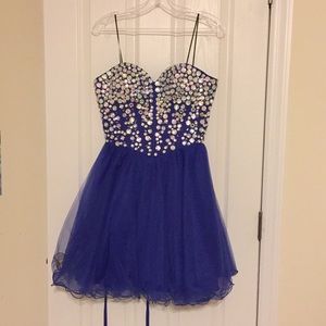 Narianna strapless Homecoming dress